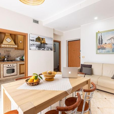 Sorrentovibes - Spacious 3 Bedrooms Apartment In Sorrento Oldtown Eksteriør billede