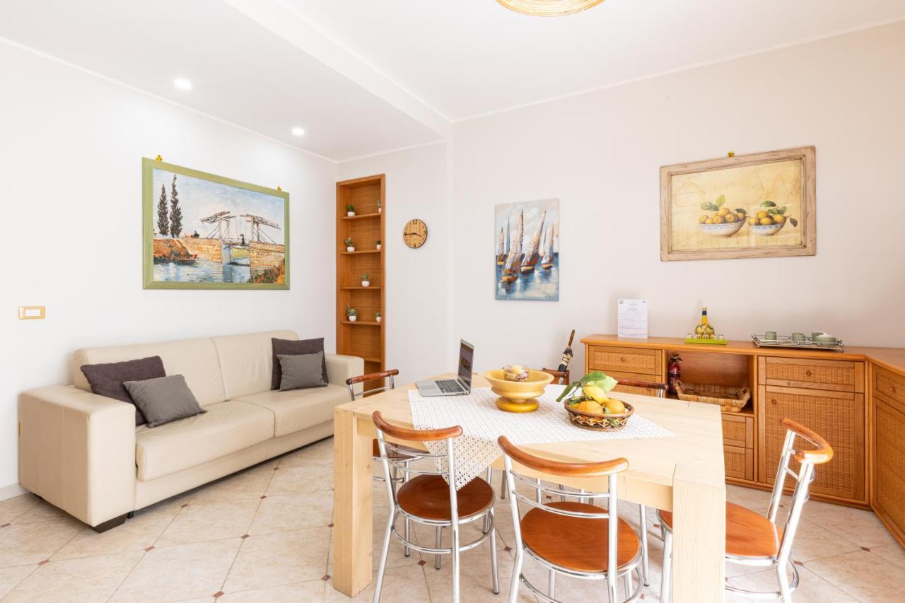 Sorrentovibes - Spacious 3 Bedrooms Apartment In Sorrento Oldtown Eksteriør billede